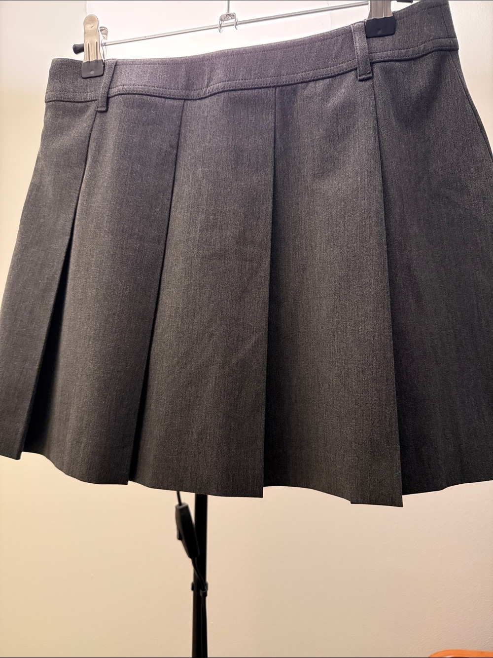 Uniqlo Charcoal Pleated Mini Skort